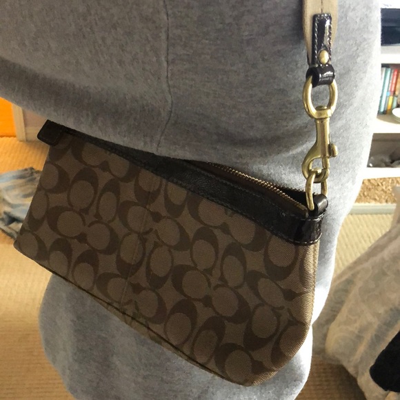 Coach purse - Picture 4 of 4